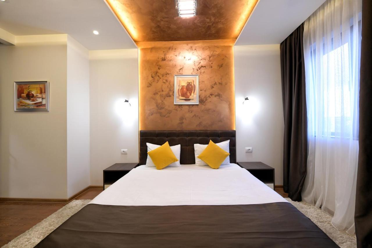 Garnet Hotel & Event Centar รูมา ภายนอก รูปภาพ