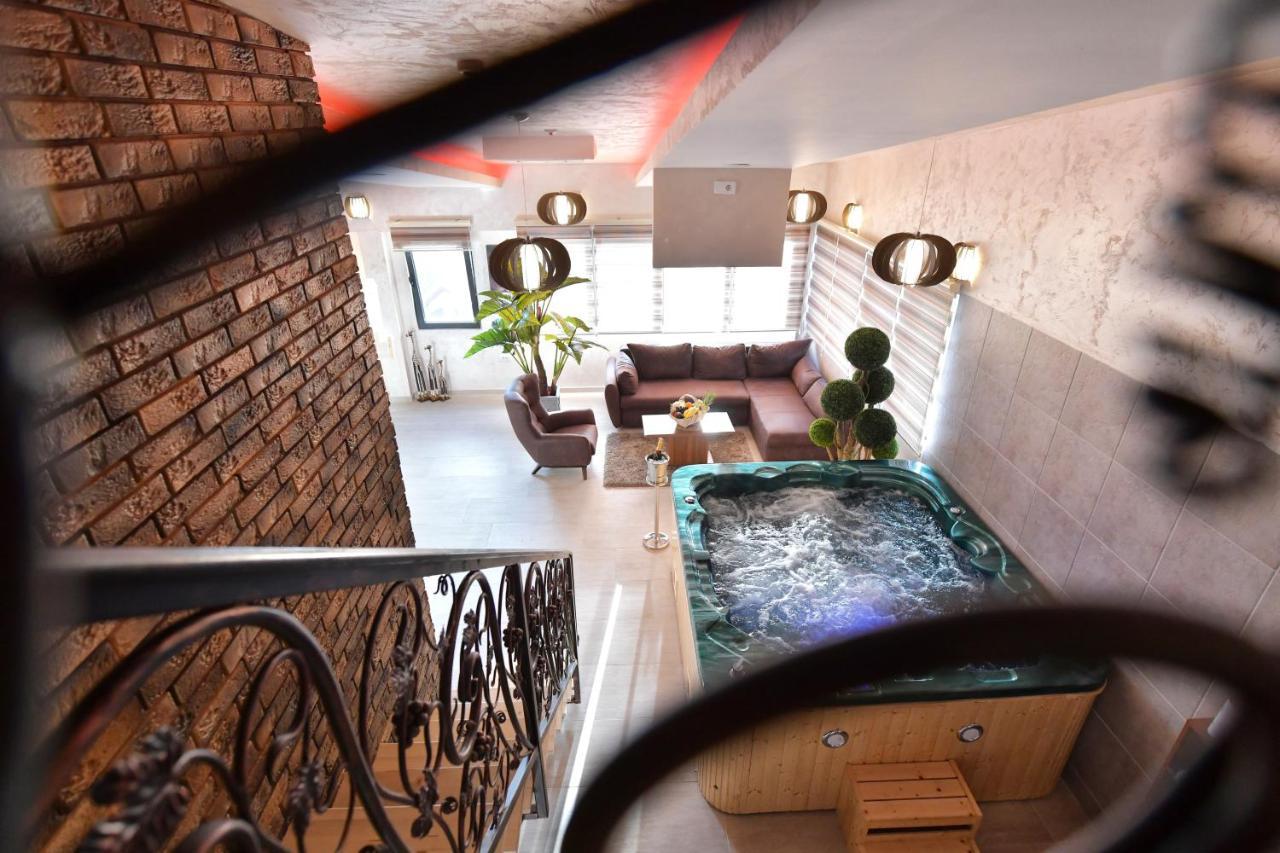 Garnet Hotel & Event Centar รูมา ภายนอก รูปภาพ