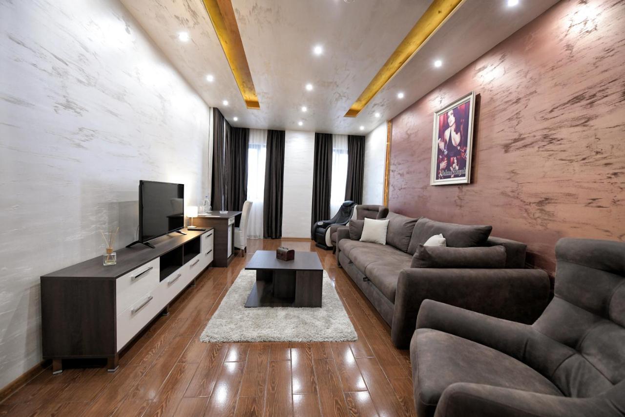 Garnet Hotel & Event Centar รูมา ภายนอก รูปภาพ