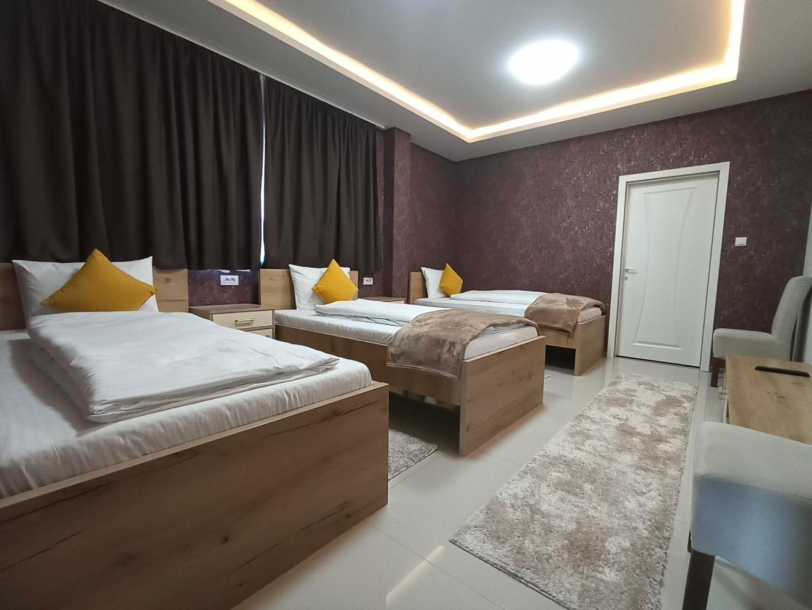 Garnet Hotel & Event Centar รูมา ภายนอก รูปภาพ