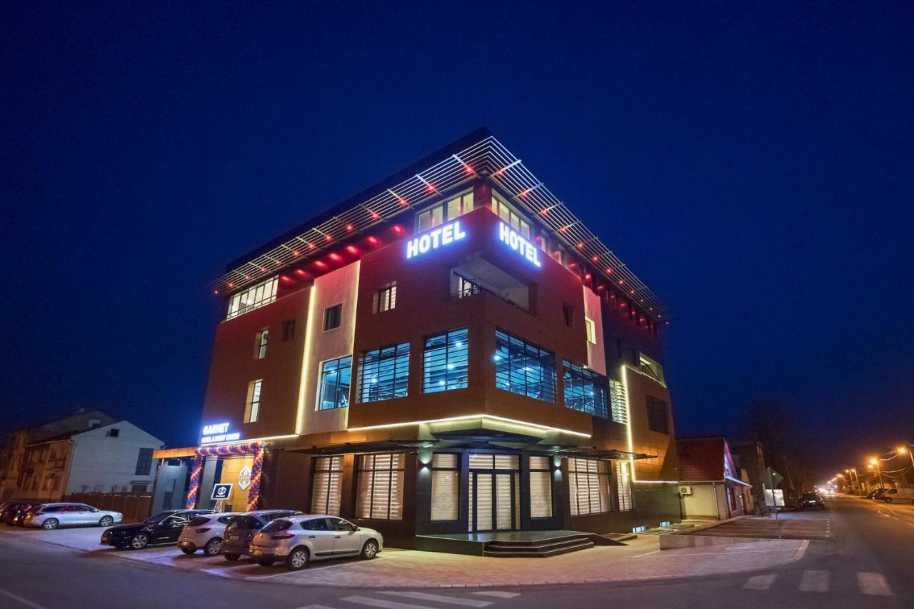 Garnet Hotel & Event Centar รูมา ภายนอก รูปภาพ