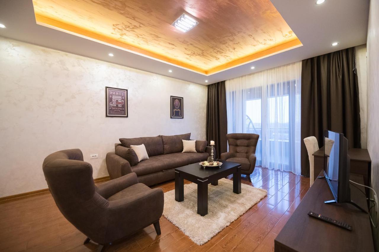 Garnet Hotel & Event Centar รูมา ภายนอก รูปภาพ