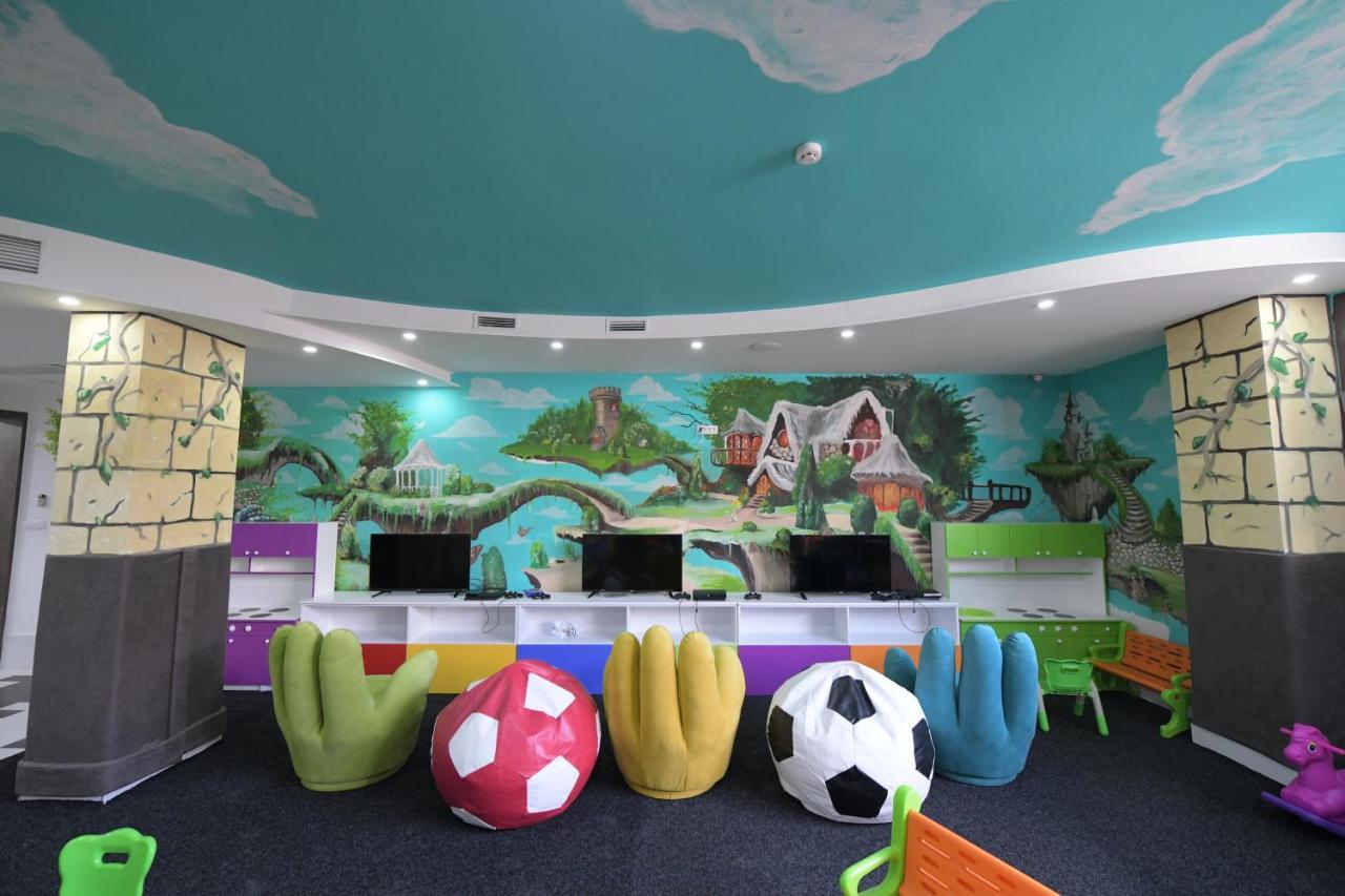 Garnet Hotel & Event Centar รูมา ภายนอก รูปภาพ